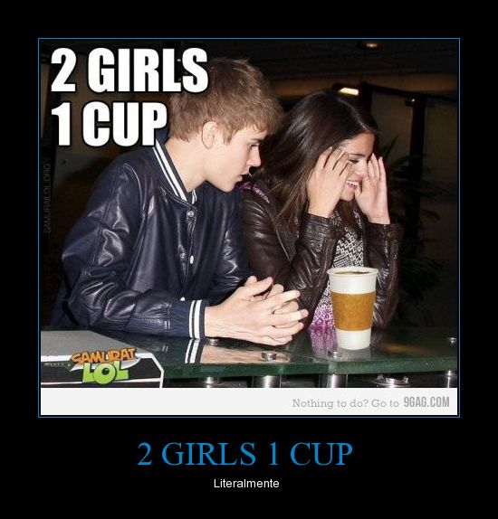 2 giris 1 cup. 2 Girls 1 Cup. Две девушки 1 чашка. Две девушки одна чашка оригинал. 2 Девушки 1 чашка оригинал.